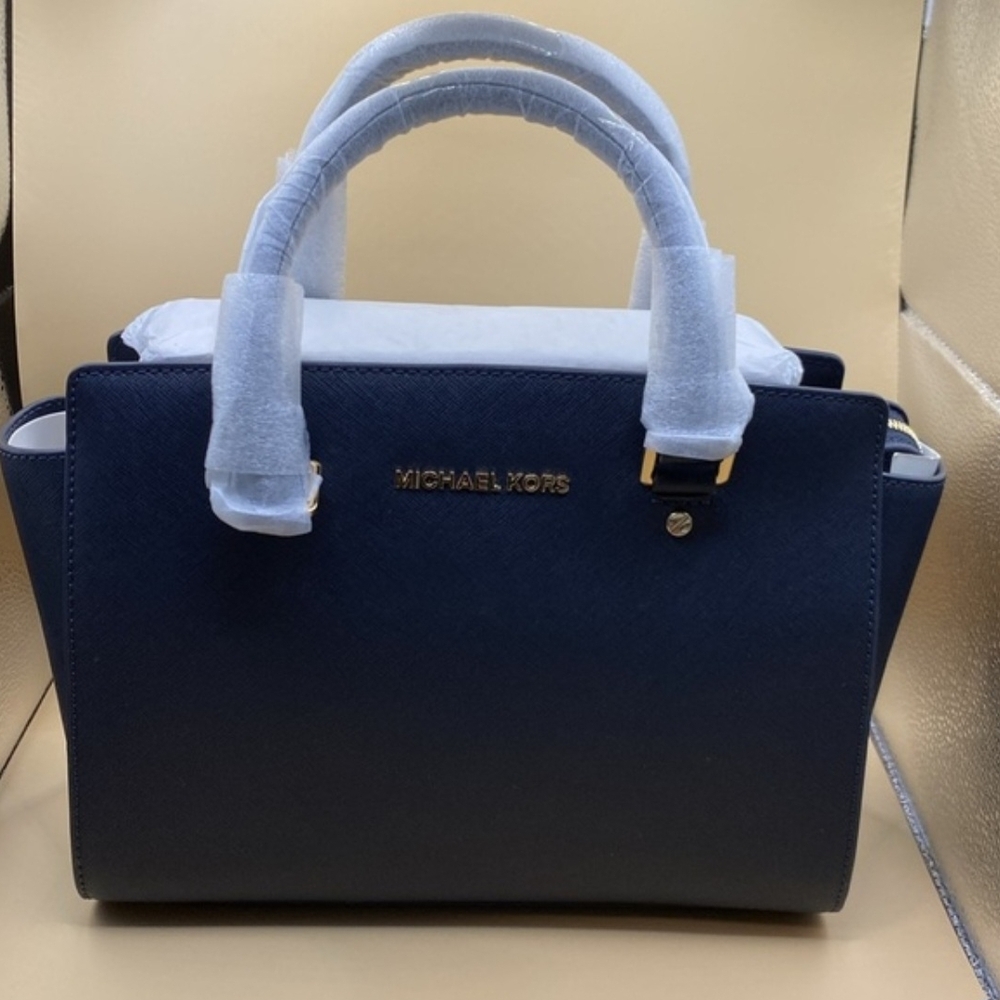 Michael Kors Selma Medium Satchel